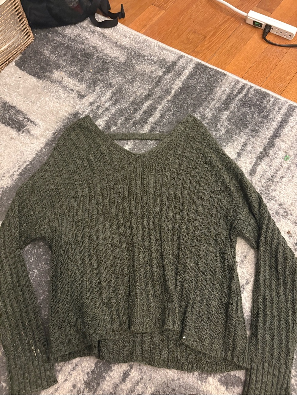 Kohl's Olive Green Ribbed V-Neck Sweater with Back Strap